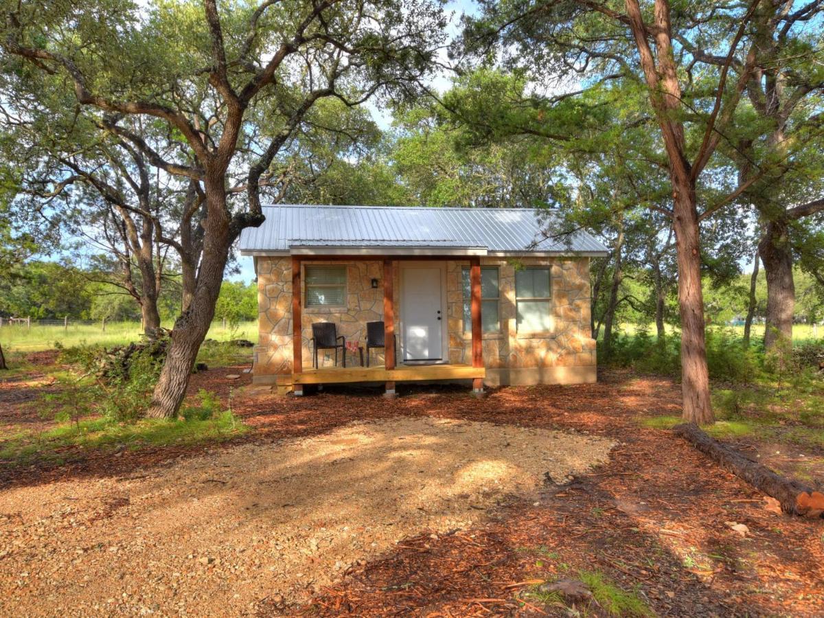 Cabins At Flite Acres - Mockingbird Cabin 윔벌리 외부 사진